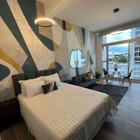 Modern Apartment Near The Airport